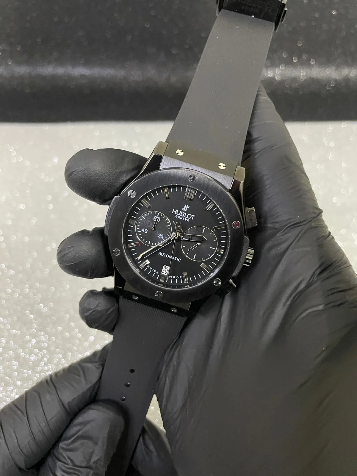 WhatsApp Image 2025-12-23 at 19.57.23 Hublot Big Bang Siyah Kasa – Siyah Kadran | Siyah Silikon Kordon | Erkek Saat - Görsel 1